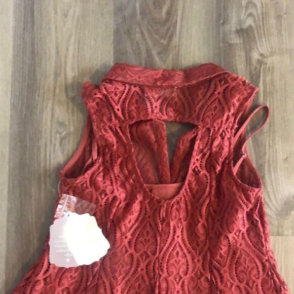 NWT ALTAR’D STATE MARSALA LACE COLLARED BUTTON UP DRESS W/ OPEN BASK SIZE SMALL - Picture 9 of 9